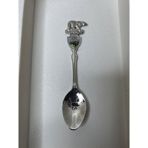 Collectible Great Smoky Mountains Souvenir Spoon w/ Bear Topper & Scenic Design - Picture 3 of 6